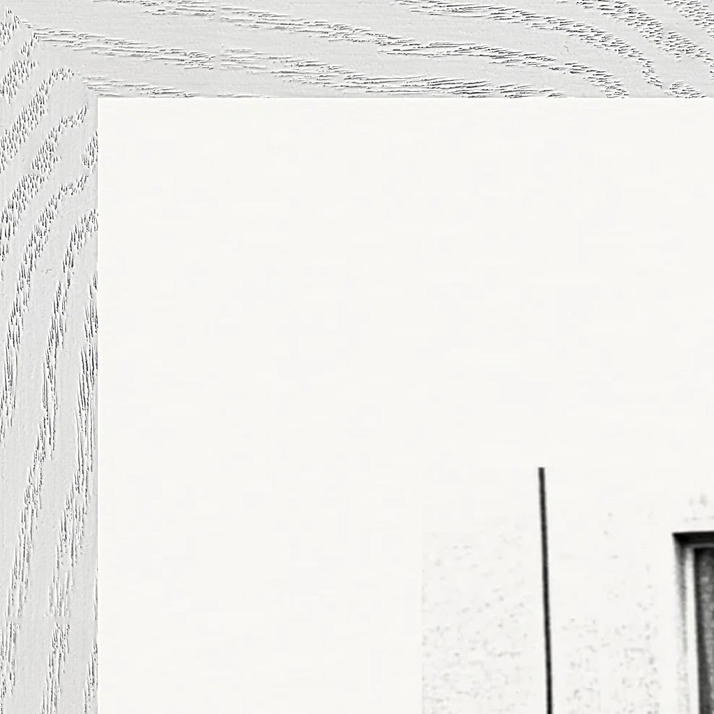 The Urban Matrix Framed print 45x60 cm / 18x24″ White frame corner detail