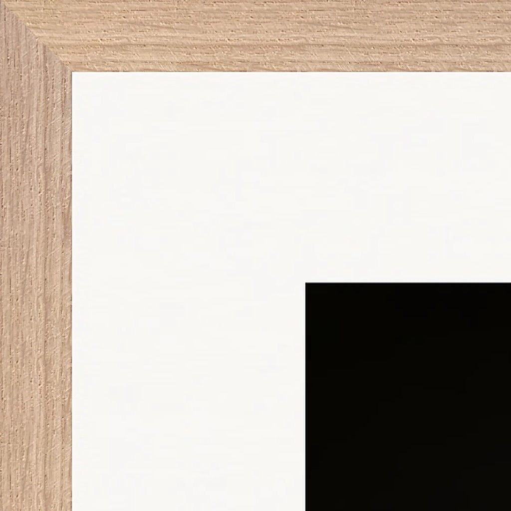 A Dreamer’s Strength Framed print 45x60 cm / 18x24″ Wood frame corner detail