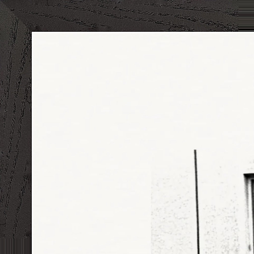 The Urban Matrix Framed print 50x70 cm / 20x28″ Black frame corner detail