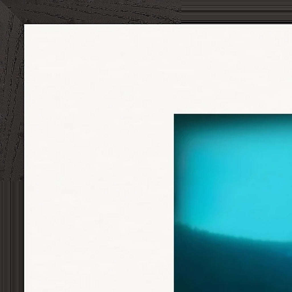 Northern Soul Framed print 50x70 cm / 20x28″ Black frame corner detail