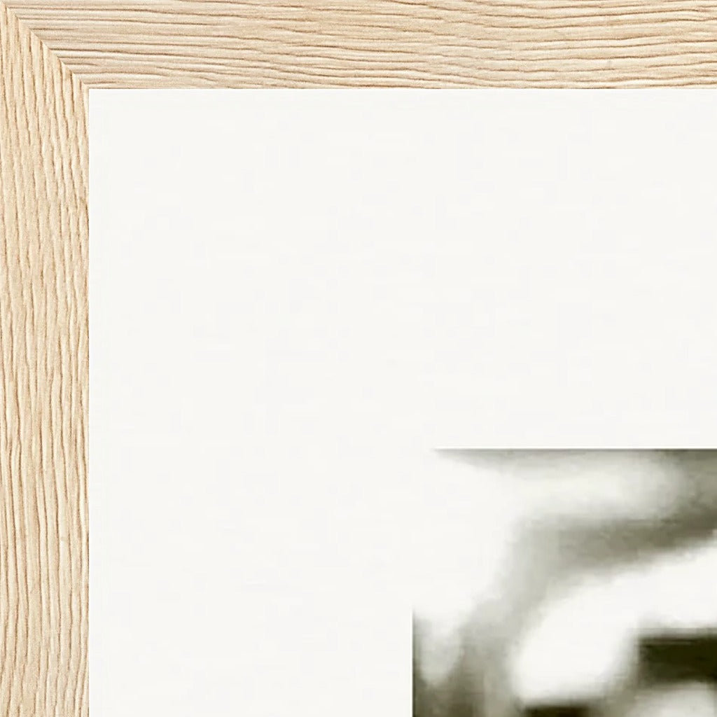 Cuba Girl Framed print A1 (59.4 x 84.1  cm) Wood frame corner detail