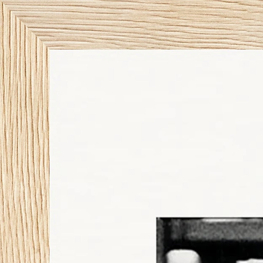Old Star Framed print 60x90 cm / 24x36″ Wood frame corner detail