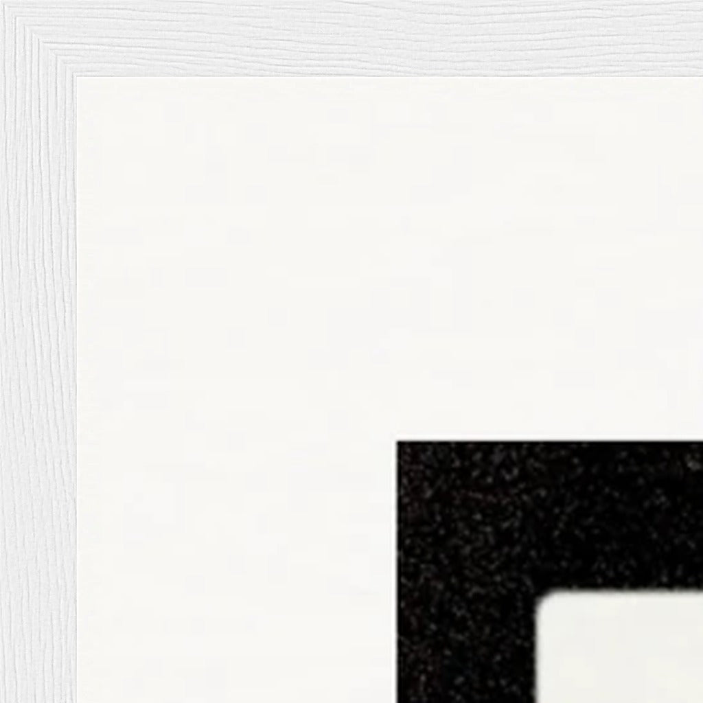Little Secret Framed print 70x100 cm / 28x40″ White frame corner detail