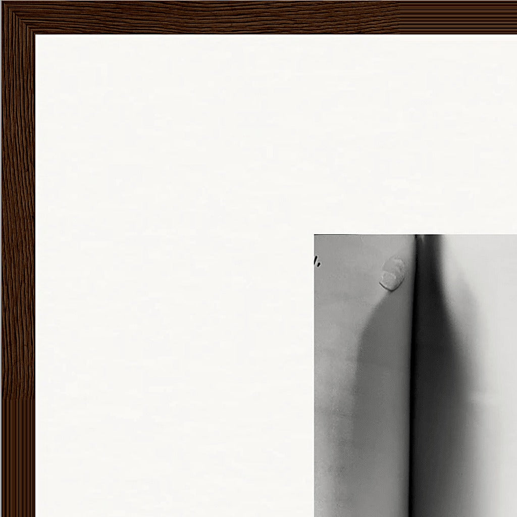 Synch'd Hands Framed print 70x70 cm / 28x28″ Dark wood frame corner detail
