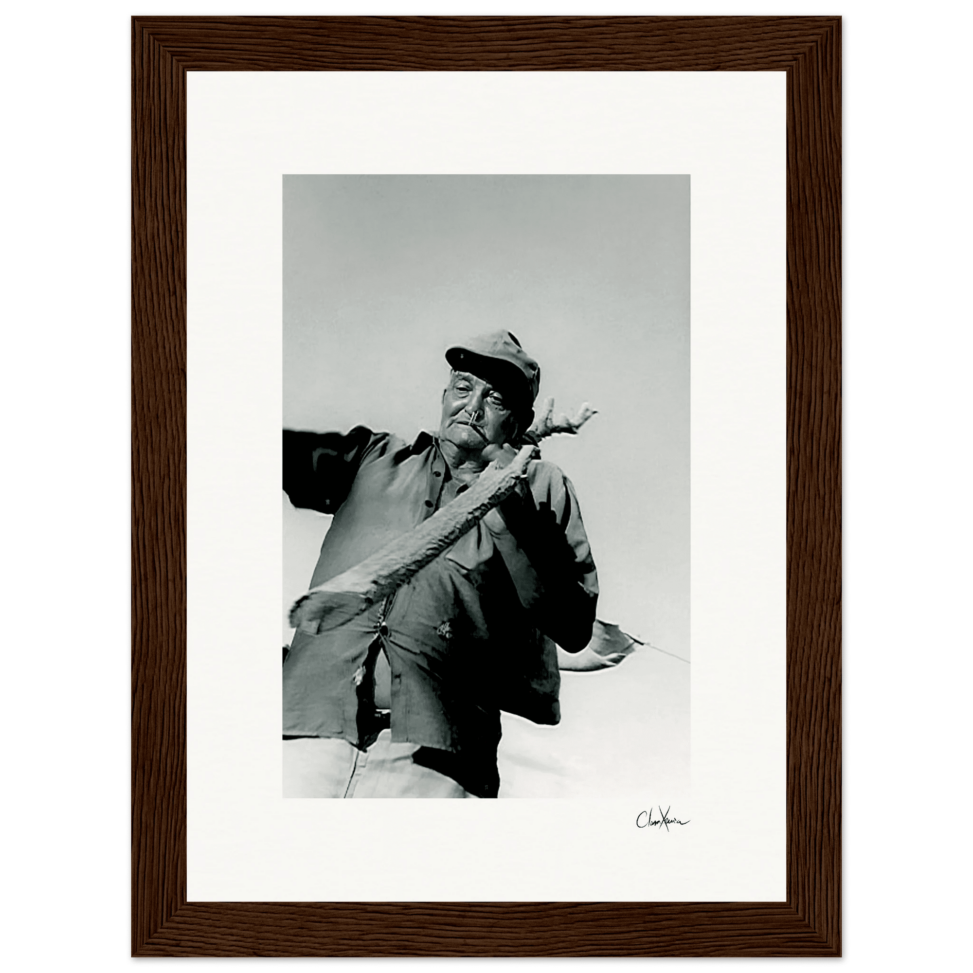 Everyday Hero Framed print 13x18 cm / 5x7″ Dark wood frame 47