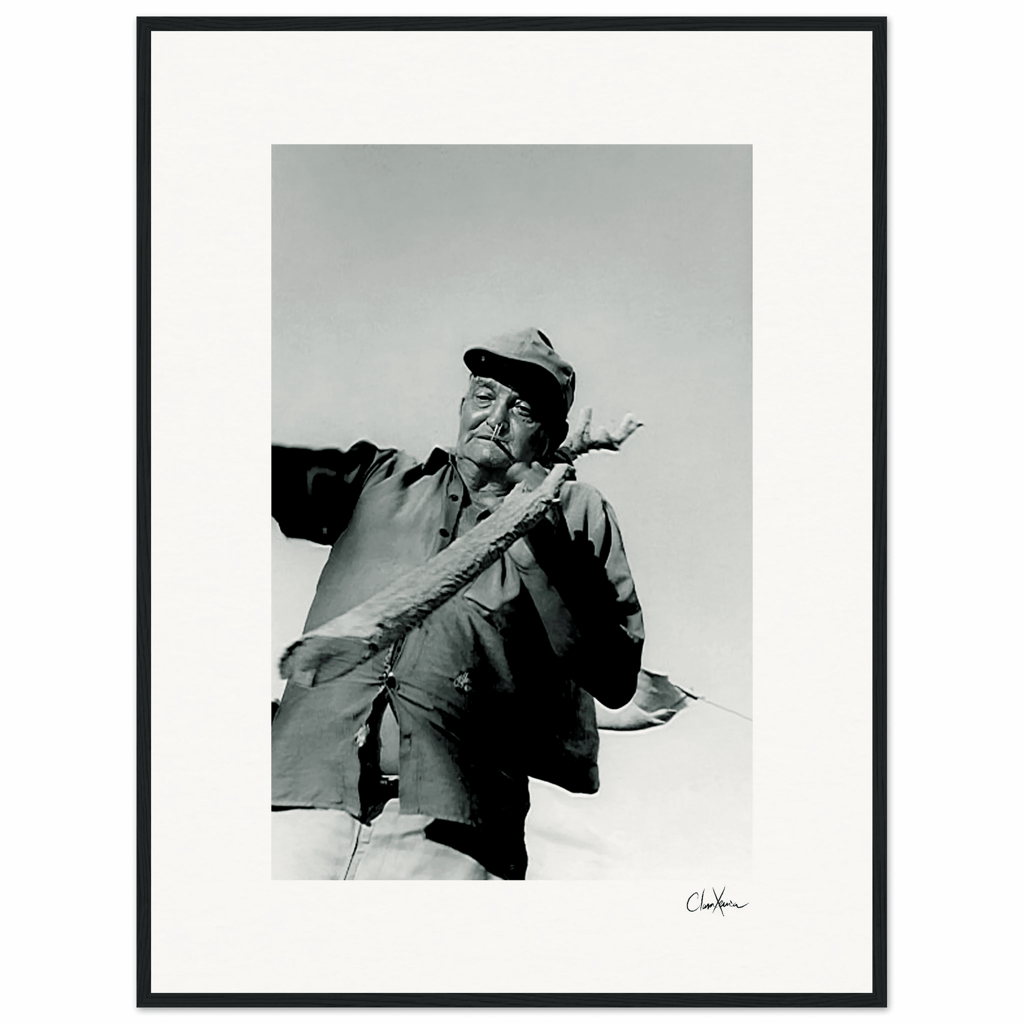 Everyday Hero Framed print 50x70 cm / 20x28″ Black frame 72