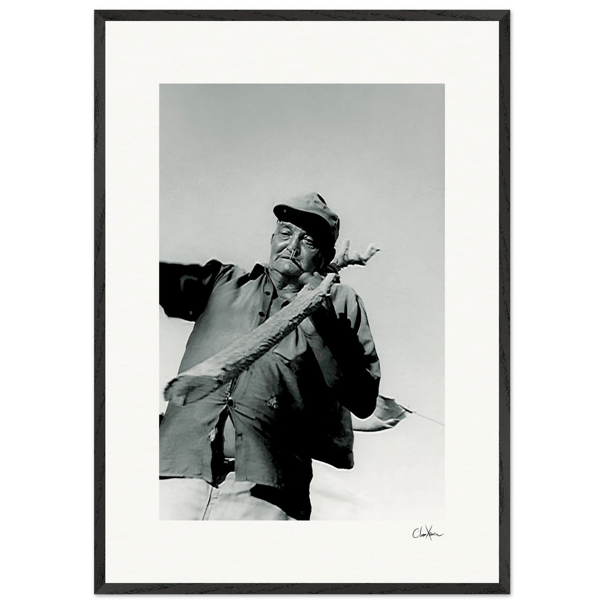 Everyday Hero Framed print 70x100 cm / 28x40″ Black frame 54