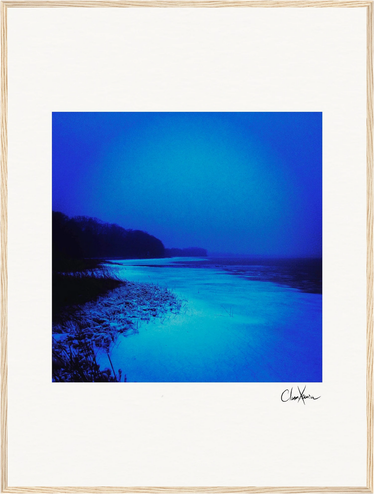 Nocturne Velvet  –Framed print cm / 24 x 32 pouces – Wood frame