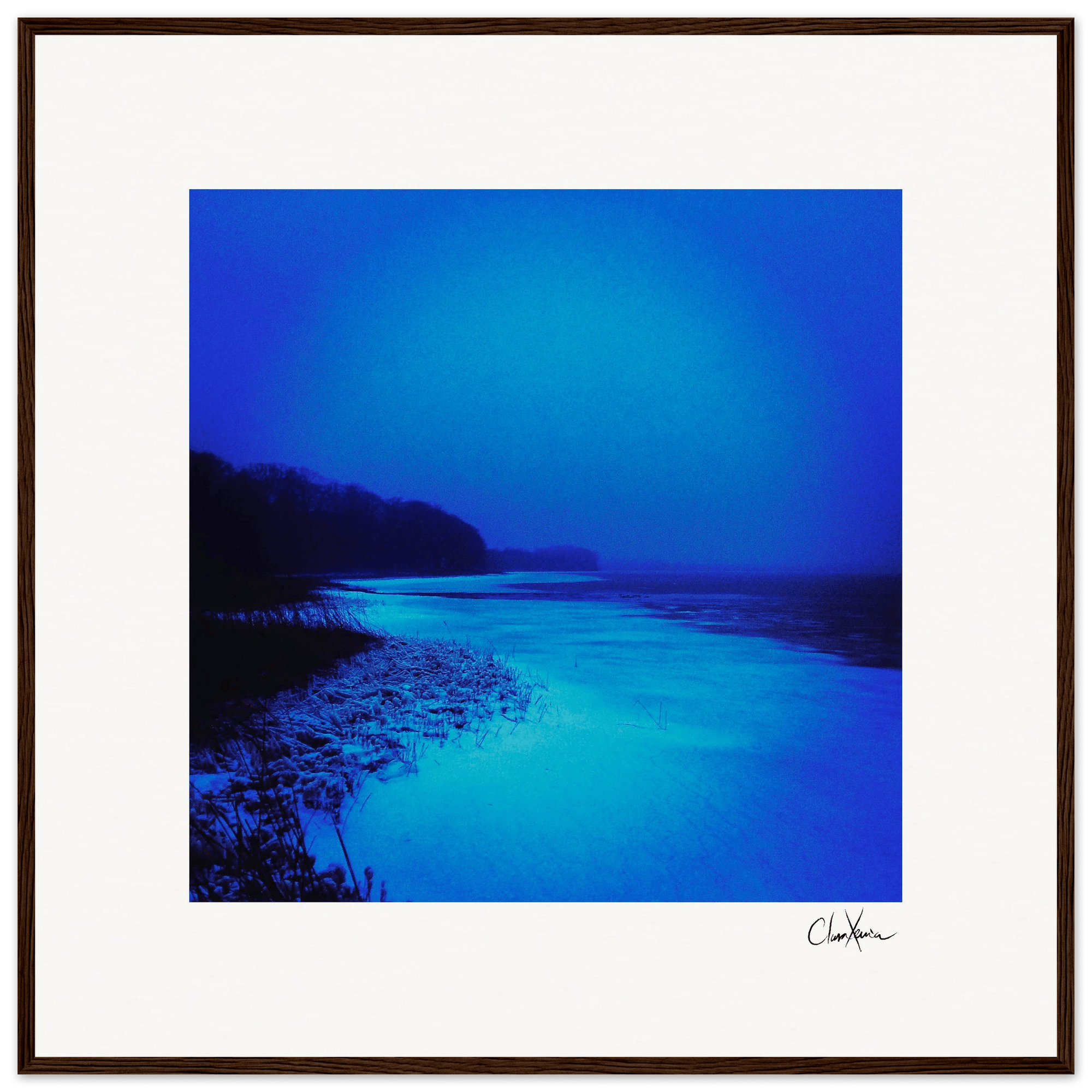 Nocturne Velvet Framed print 70x70 cm / 28x28″ Dark wood frame 32