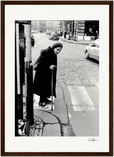 Old Star Framed print 60x90 cm / 24x36″ Dark wood frame 56