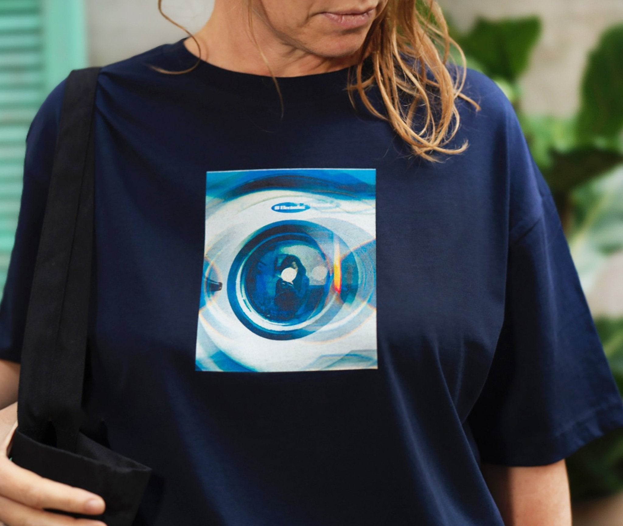 Real - "Around and Around" T-shirt French Navy XS 6