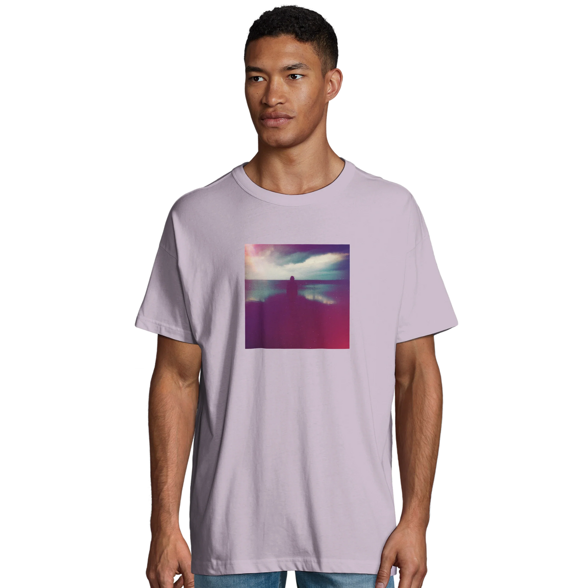 Serenity Indigo Sky Organic Men's Oversized T-shirt lilak model front