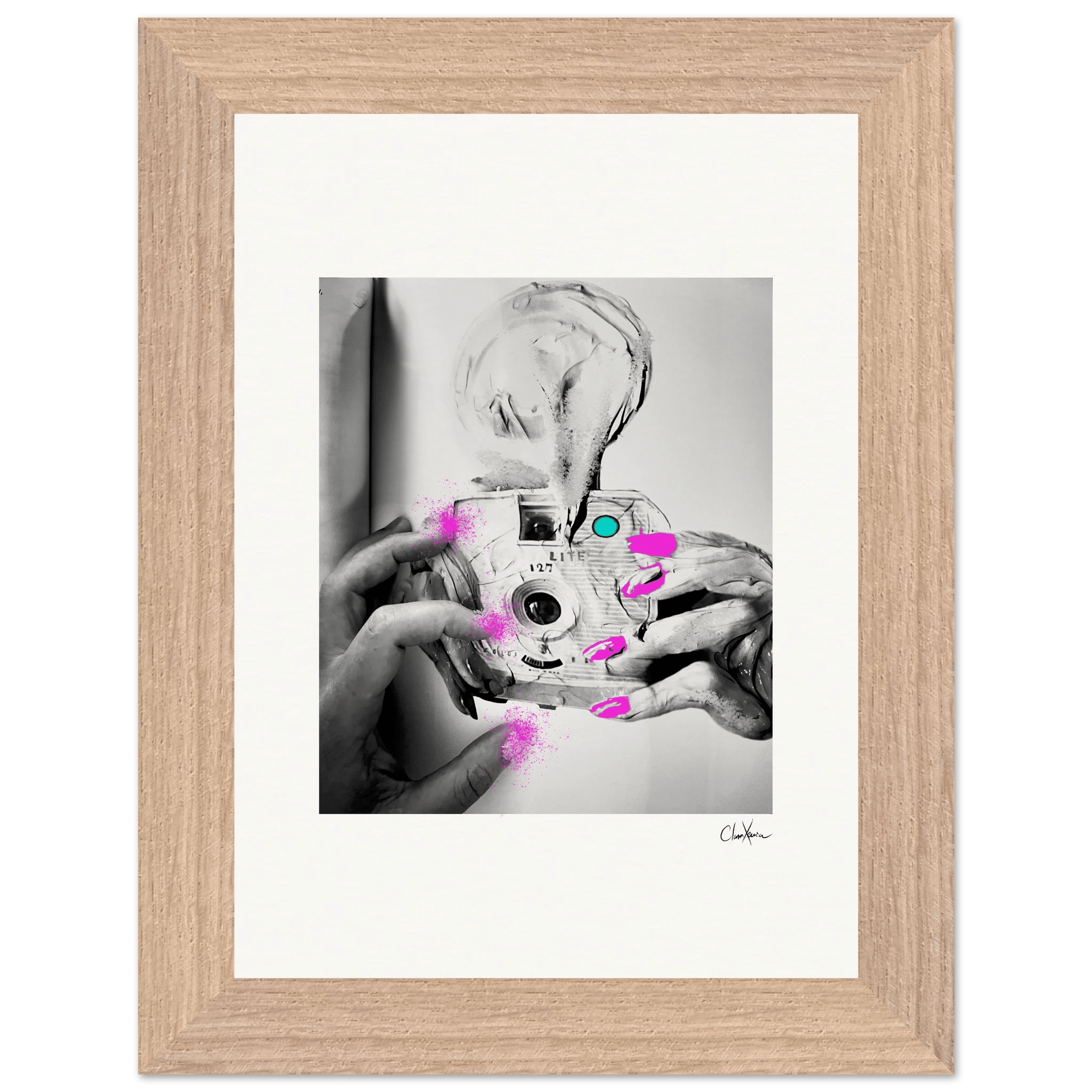 Synch'd Hands Framed print 13x18 cm / 5x7″ Wood frame 33