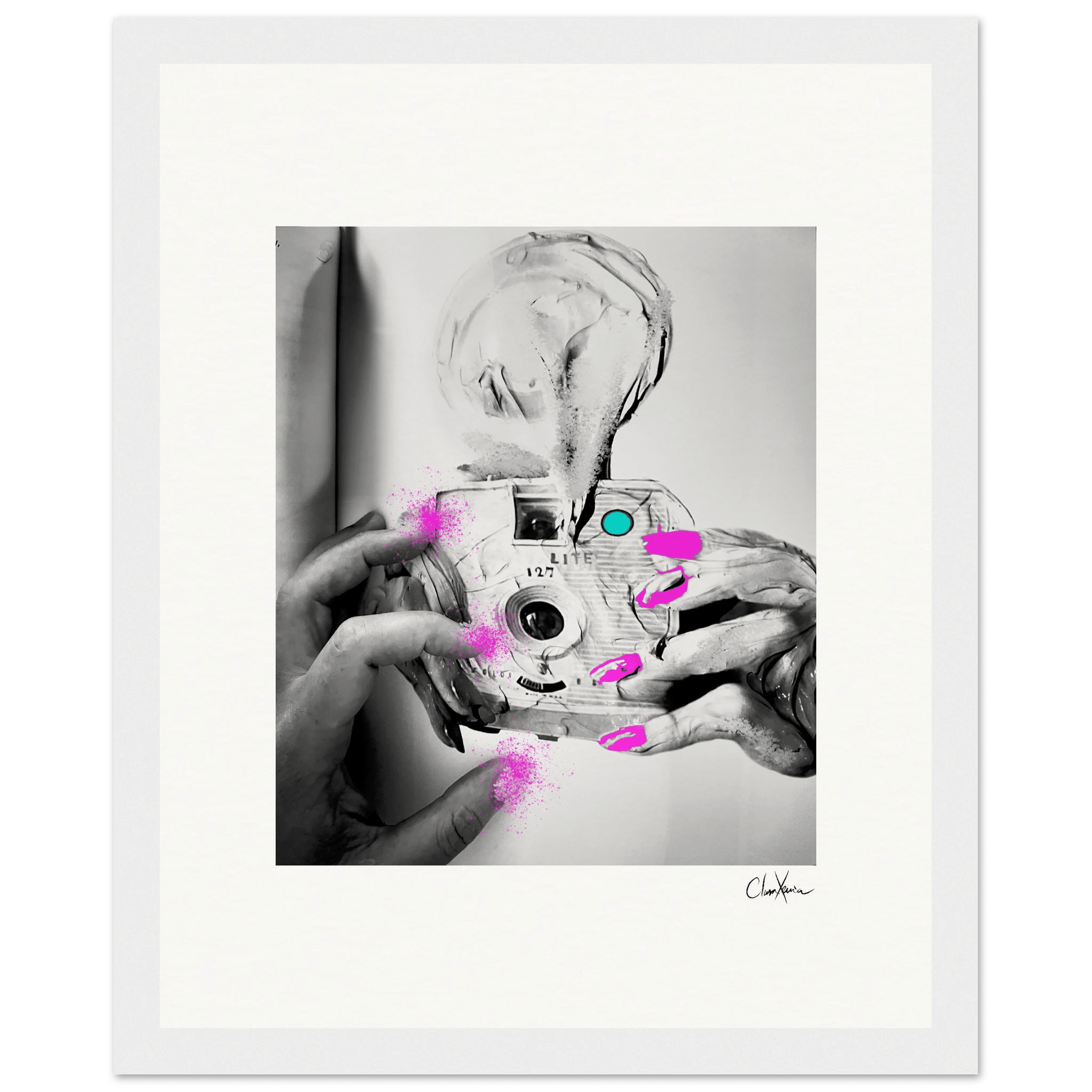 Synch'd Hands Framed print 20x25 cm / 8x10″ White frame 18