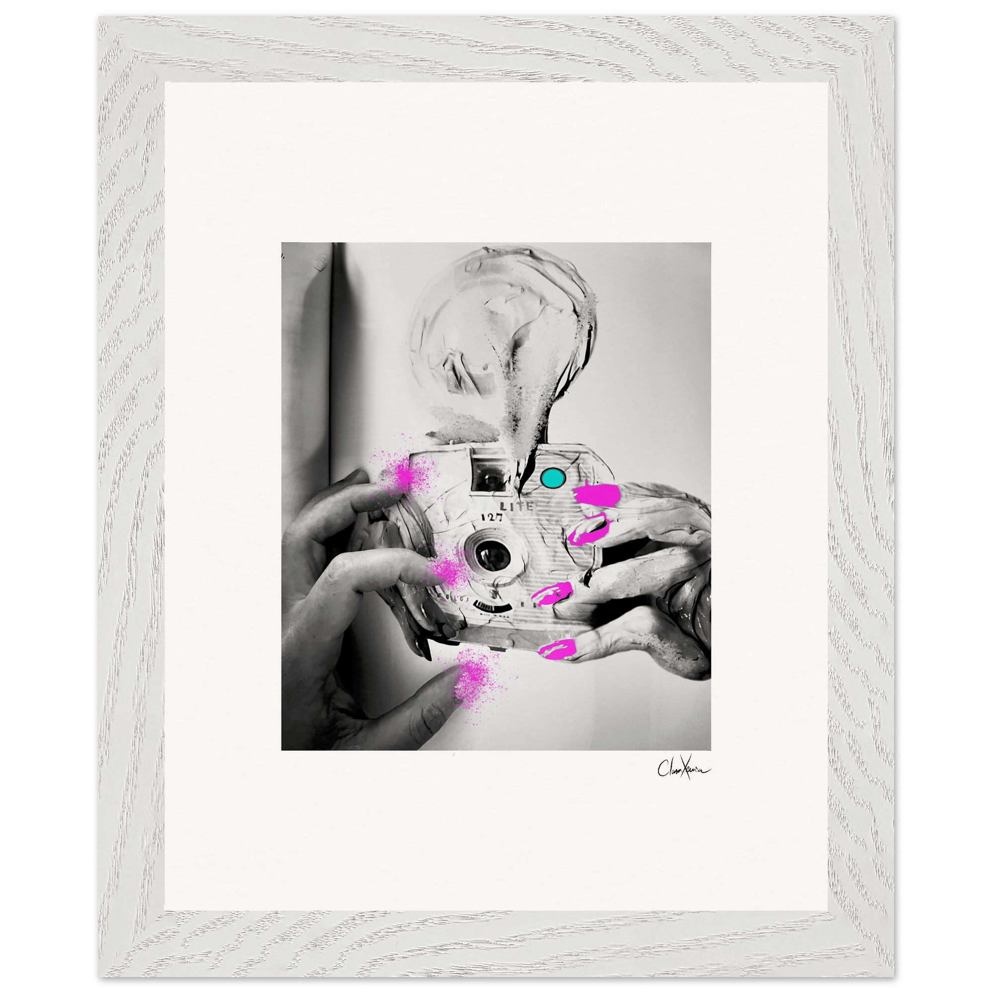 Synch'd Hands Framed print 20x25 cm / 8x10″ White frame 9