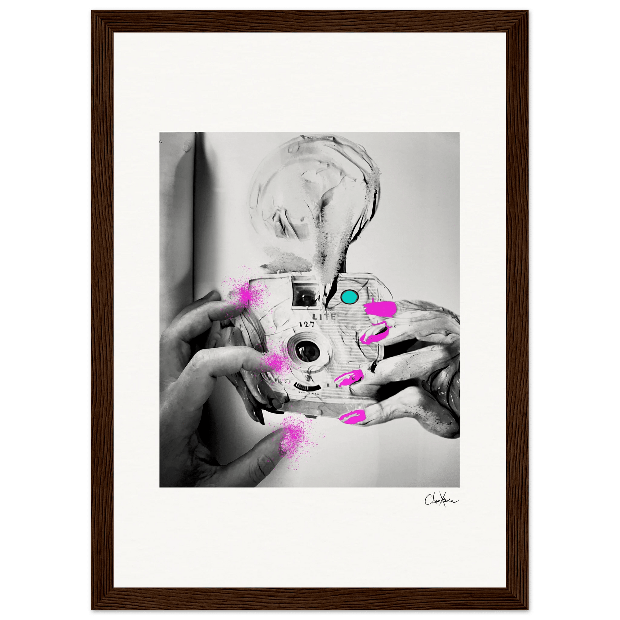 Synch'd Hands Framed print 21x29.7 cm / 8x12" Dark wood frame 46