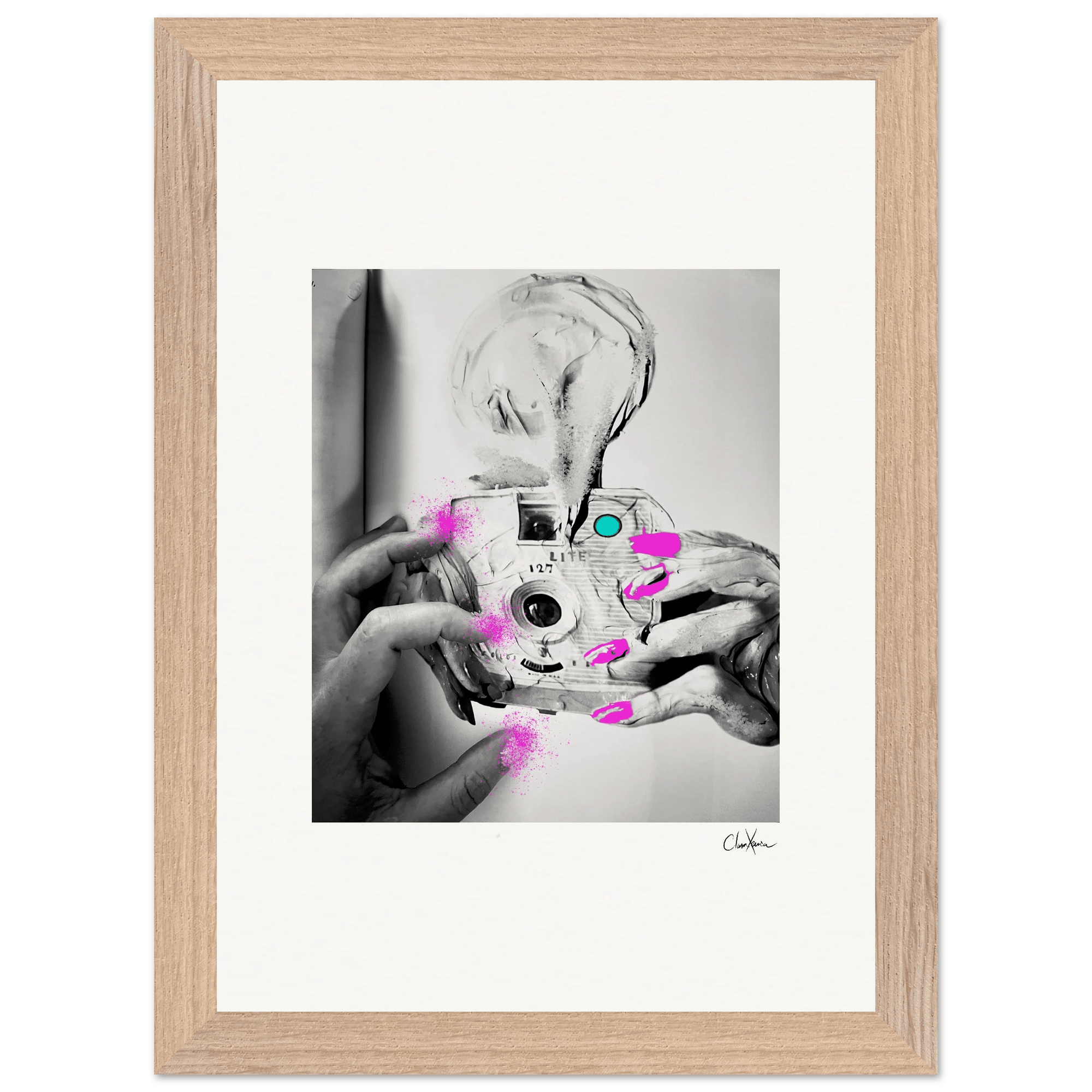 Synch'd Hands Framed print 21x29.7 cm / 8x12" Wood frame 30