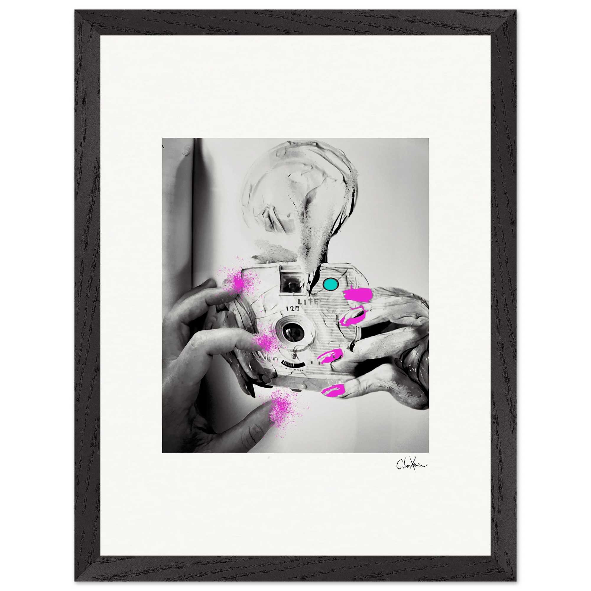 Synch'd Hands Framed print 30x40 cm / 12x16″ Black frame 50