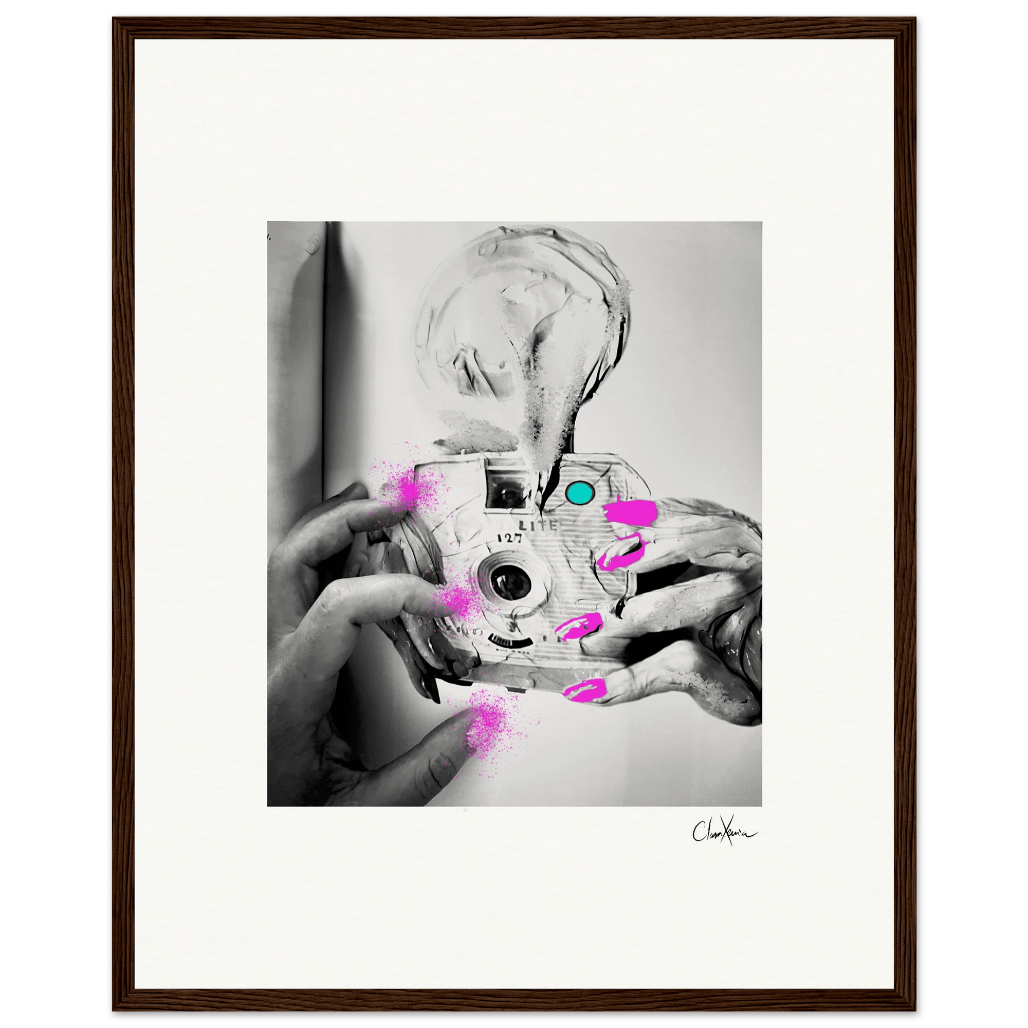 Synch'd Hands Framed print 40x50 cm / 16x20″ Dark wood frame 56