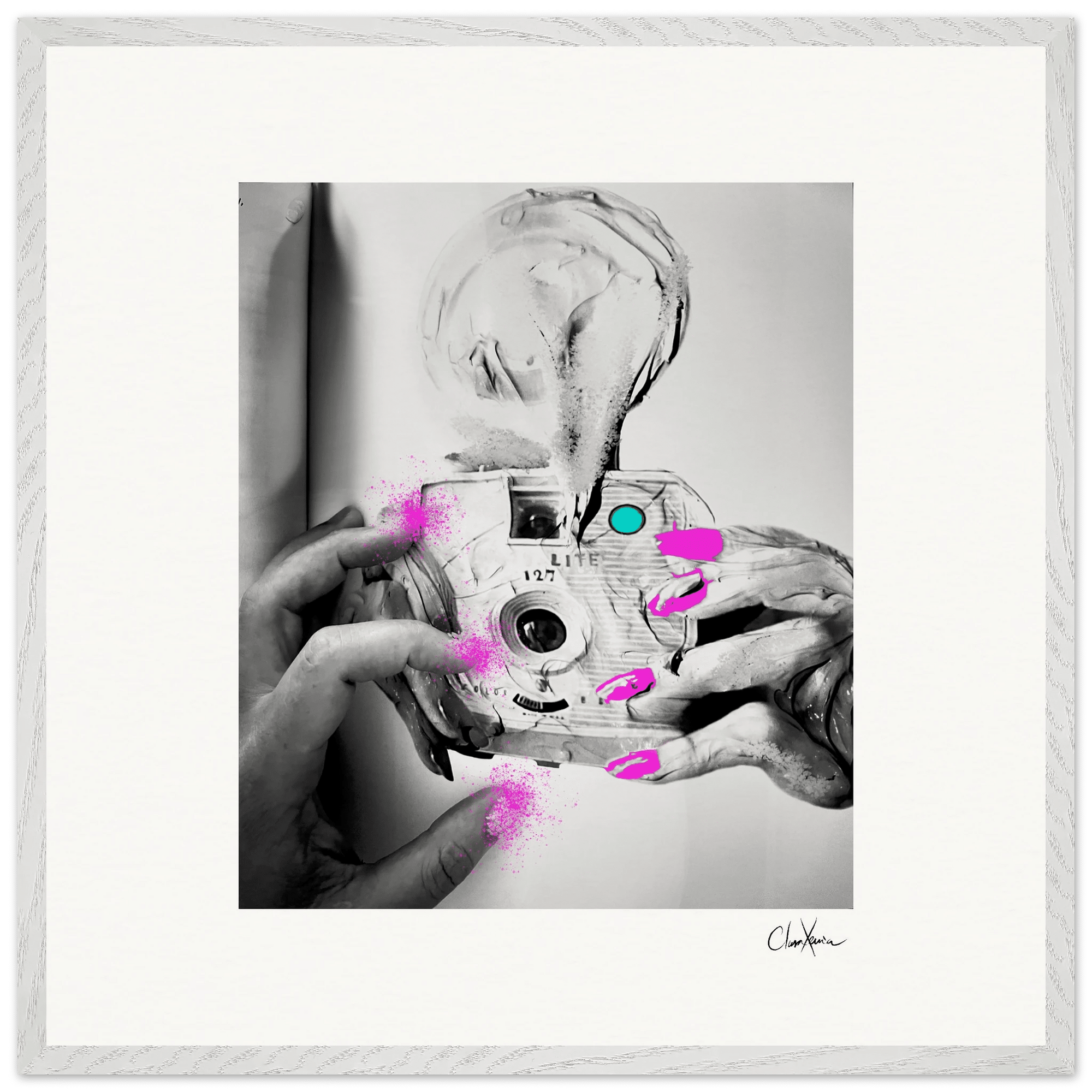 Synch'd Hands Framed print 70x70 cm / 28x28″ White frame 19