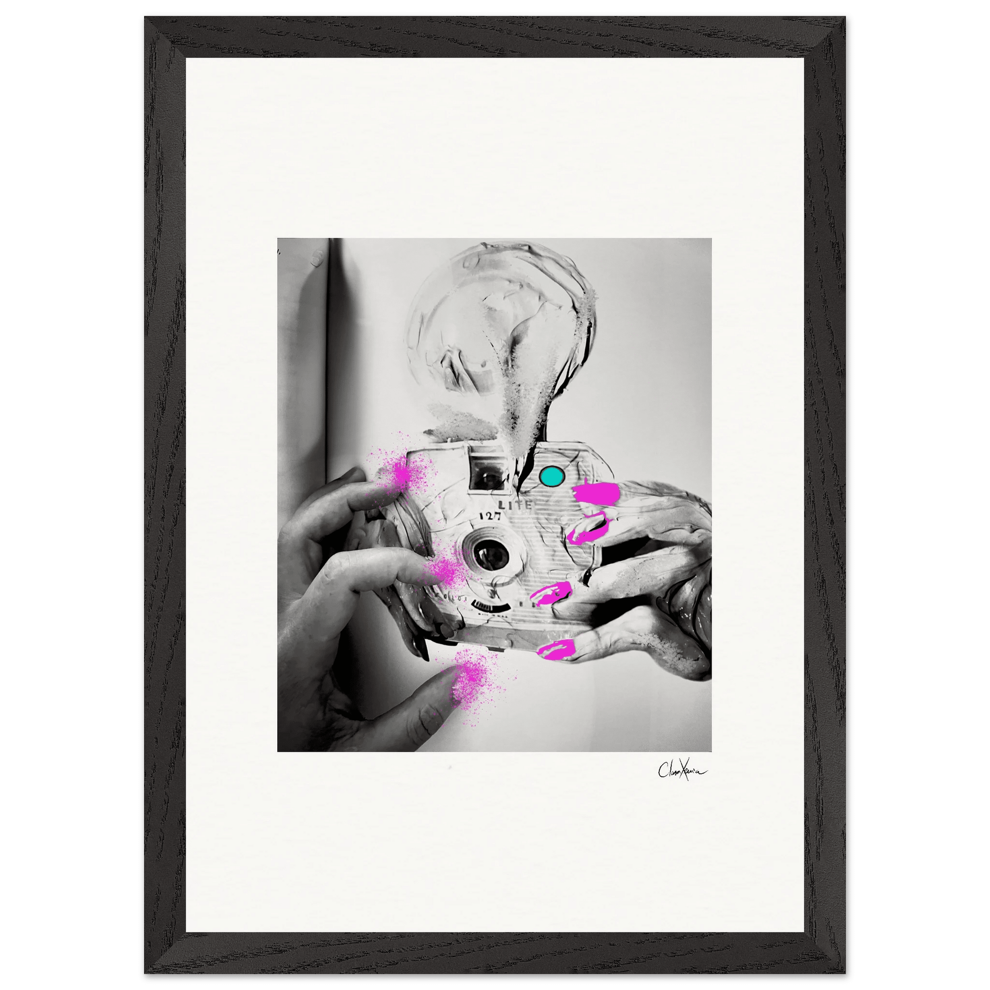 Synch'd Hands Framed print A3 (29.7 x 42 cm) Black frame 64