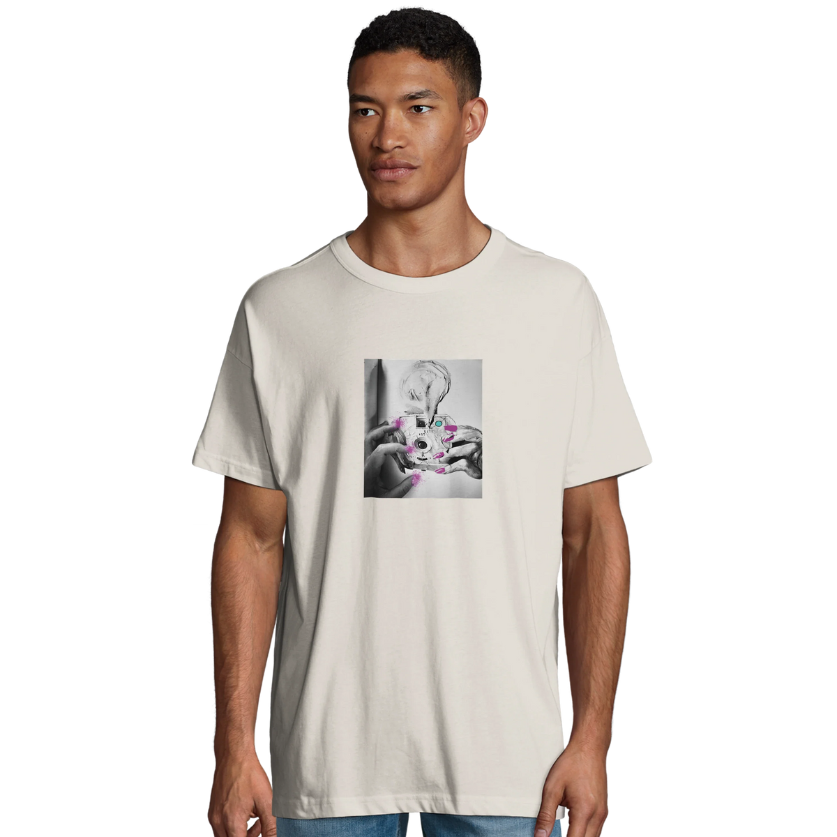 Synergy - "Synch´d Hands" T-shirt Off White 4