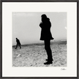 The Space We Share, kunstfotografi af ClaraXenia. Indrammet plakat 70x70 cm / 28x28″ sort ramme
