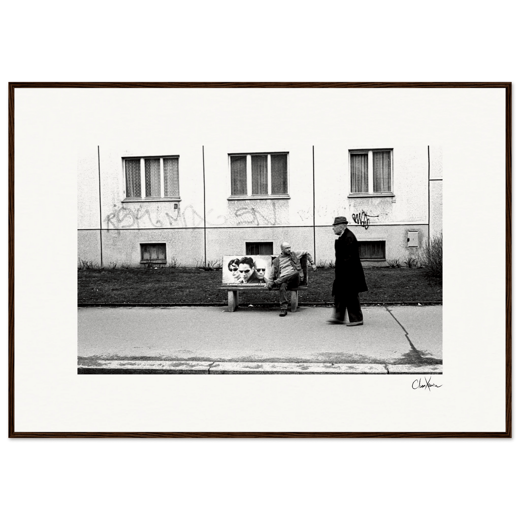 The Urban Matrix Framed print 70x100 cm / 28x40″ Dark wood frame 51